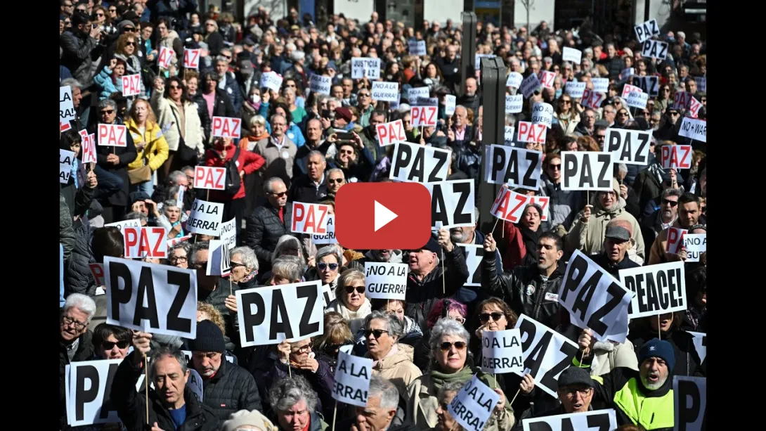 Embedded thumbnail for Cientos de personas dicen "No a la guerra" en Oriente Medio y piden parar el conflicto