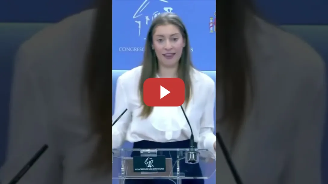 Embedded thumbnail for Es oficial, Ester Muñoz es cortita