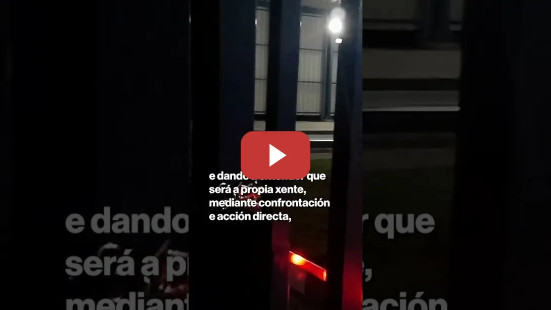 Embedded thumbnail for 🔴Un grupo de activistas bloquea las puertas de una de las grandes plantas de Altri en Portugal