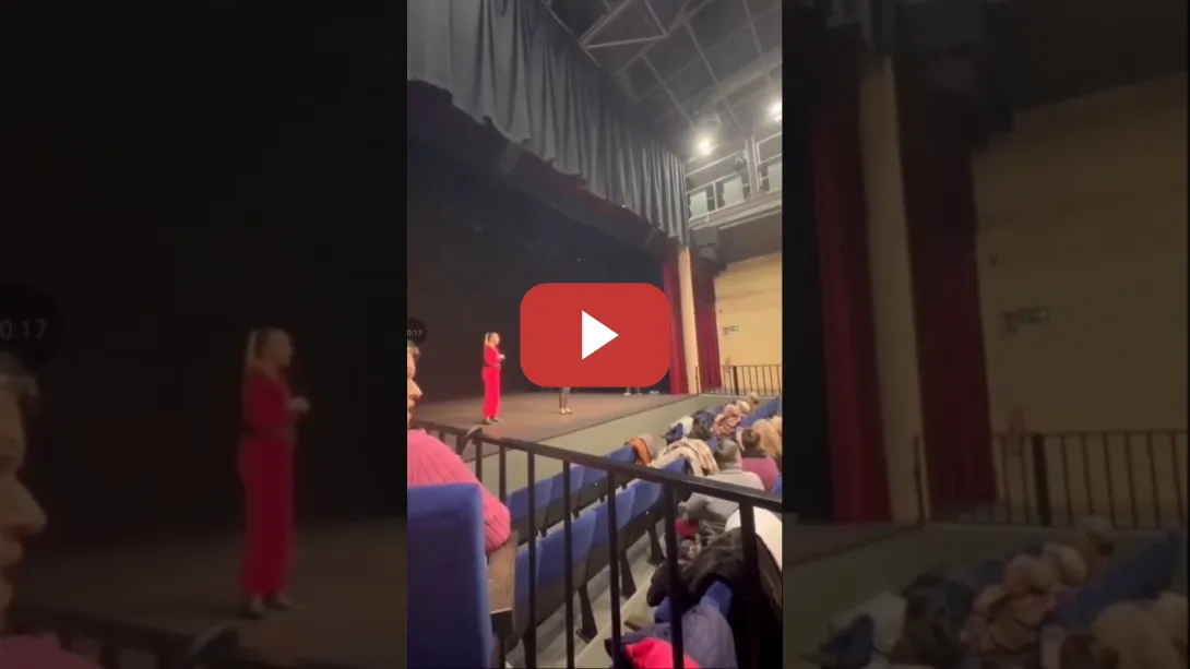 Embedded thumbnail for Expulsan a una concejala del PP por parar la obra del 8M que programó ella misma #8M #pp #fascismo