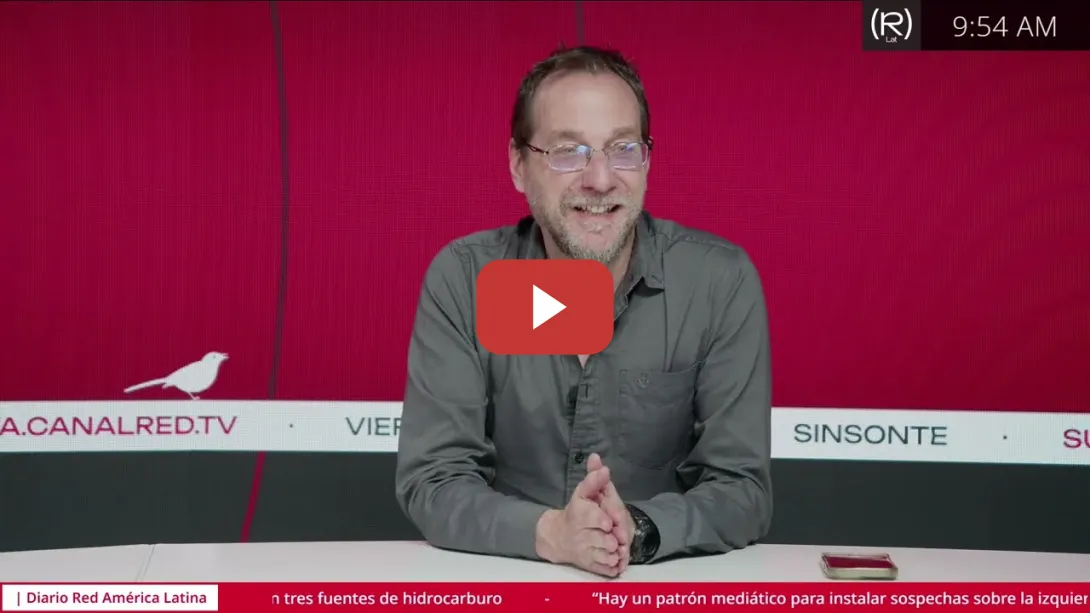 Embedded thumbnail for "Argentina tiró a la basura un siglo de conquistas" | La memoria en donde ardía de Federico Bonasso