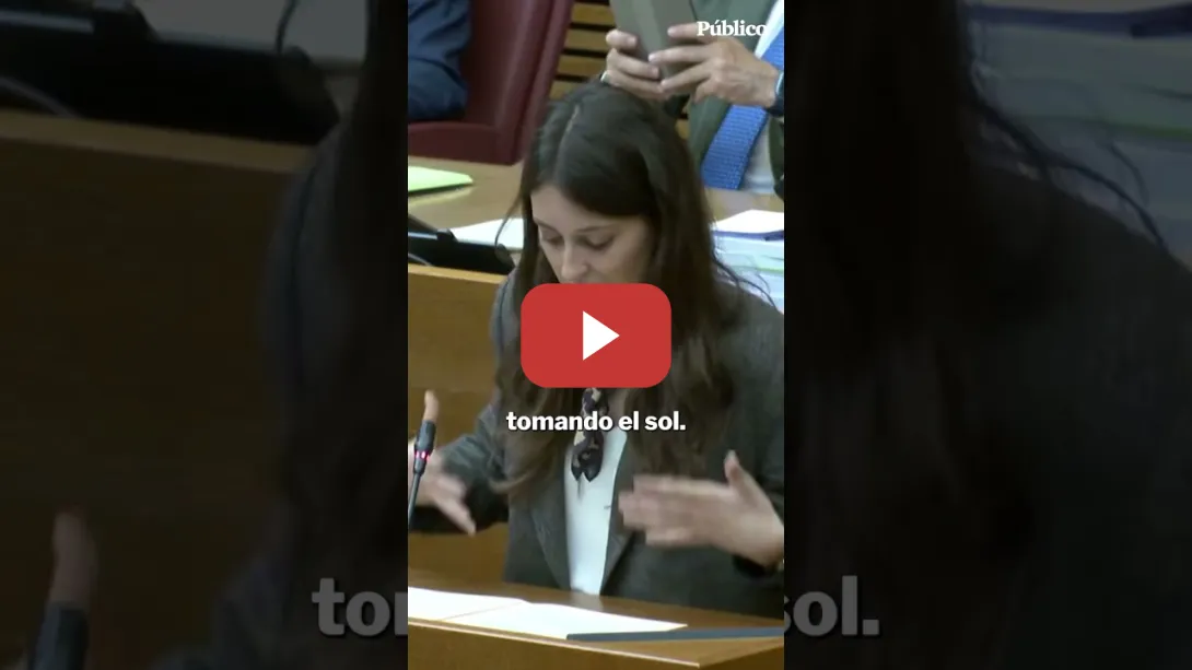 Embedded thumbnail for Carlos Mazón se ríe de una diputada de Compromís que le acusa de "pegarse la vidorra del siglo"