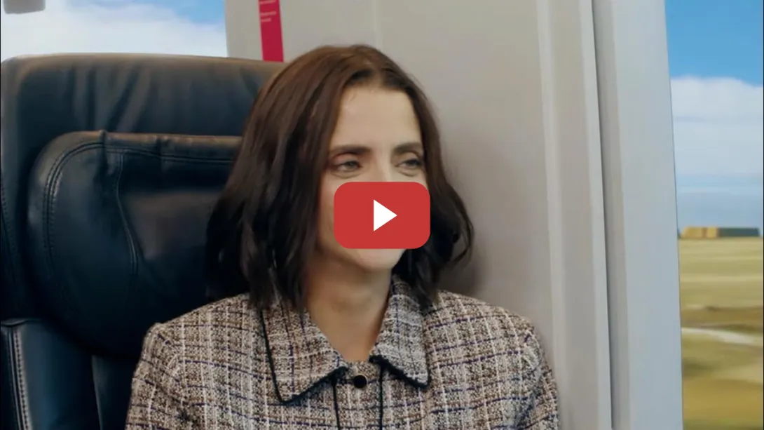 Embedded thumbnail for Mujeres viajeras: Macarena Gómez - Un proyecto de renfe