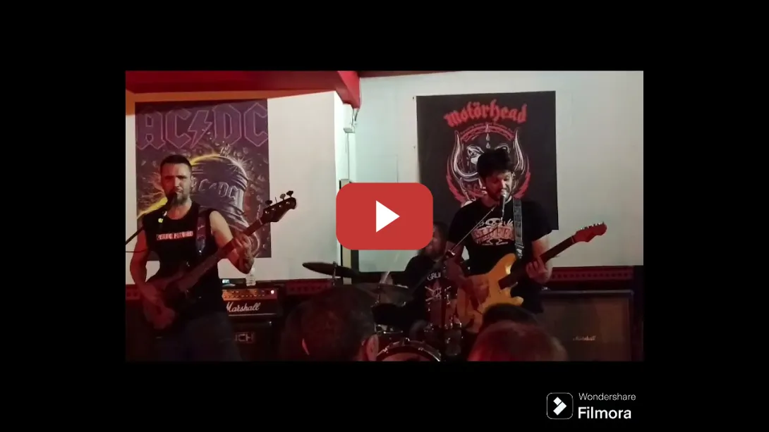 Embedded thumbnail for Último concierto del año. Perro Futuro, esta gente promete.