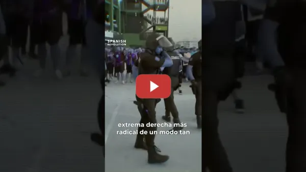 Embedded thumbnail for Una estelada, un menor reducido y esposado, y aun así siguen cayendo golpes.