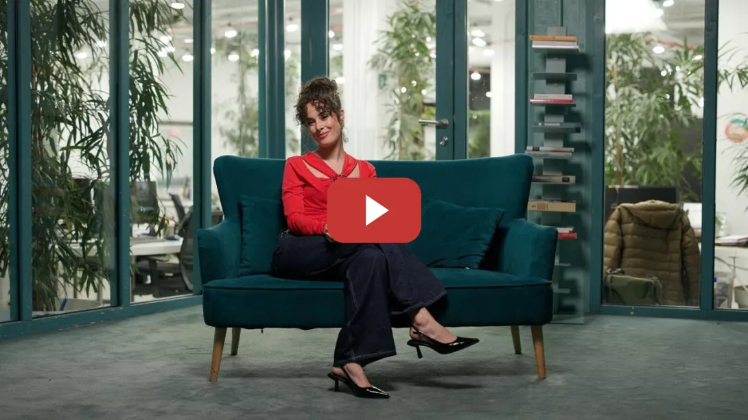 Embedded thumbnail for Cómo lo ve...  Elena Reinés