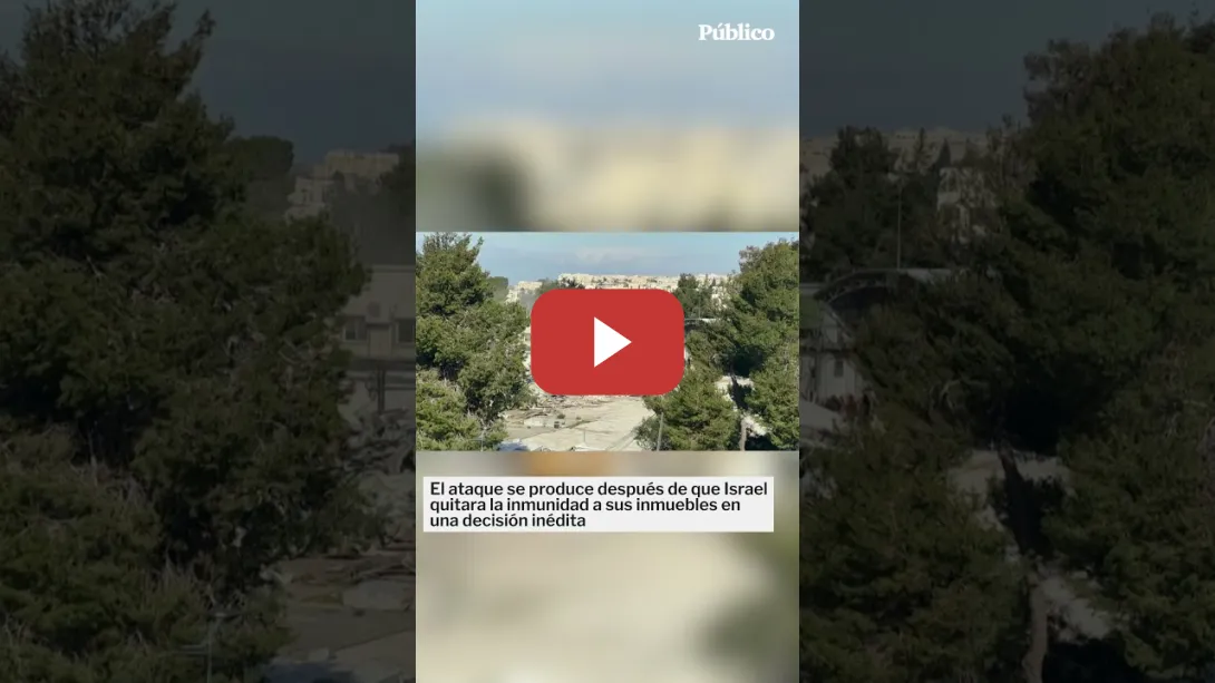 Embedded thumbnail for Excavadoras israelíes comienzan a destruir el complejo de la UNRWA en el ocupado Jerusalén Este