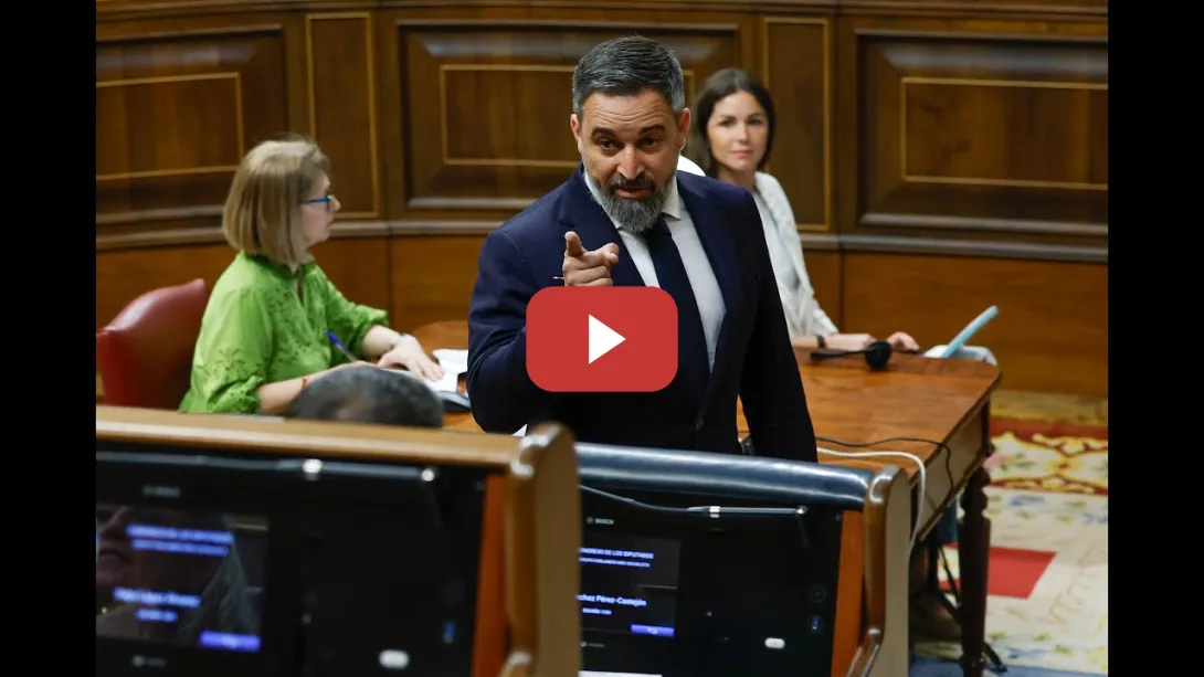 Embedded thumbnail for Abascal abandona el pleno y no se queda a escuchar la respuesta de Sánchez