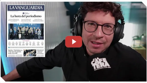 Embedded thumbnail for La Acampada de la vivienda derrota al fondo Buitre
