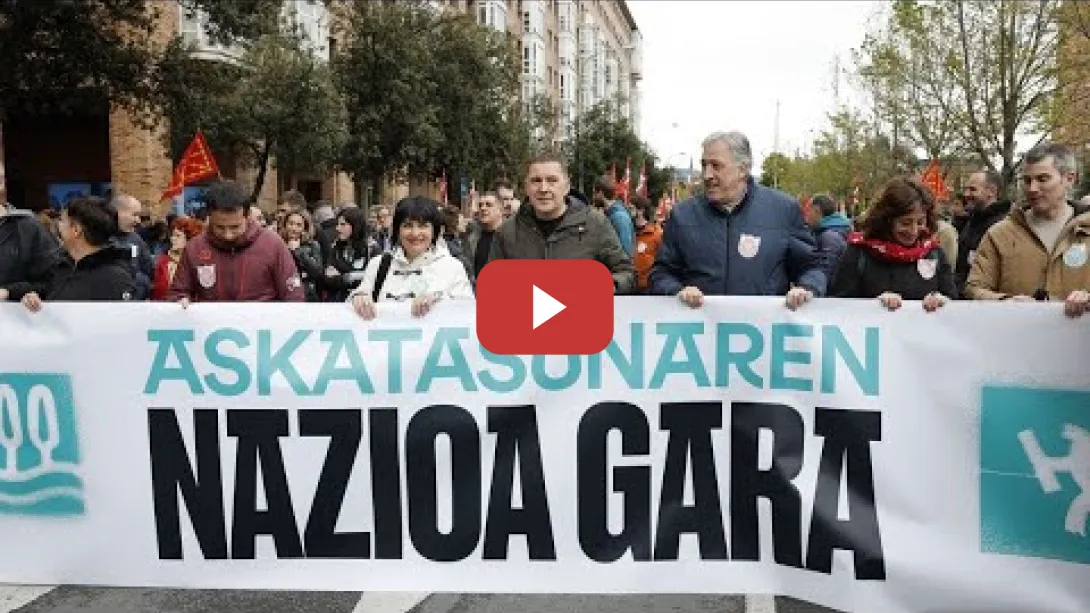 Embedded thumbnail for EH Bildu reivindica una nación vasca en &quot;libertad&quot; en el Aberri Eguna en Pamplona