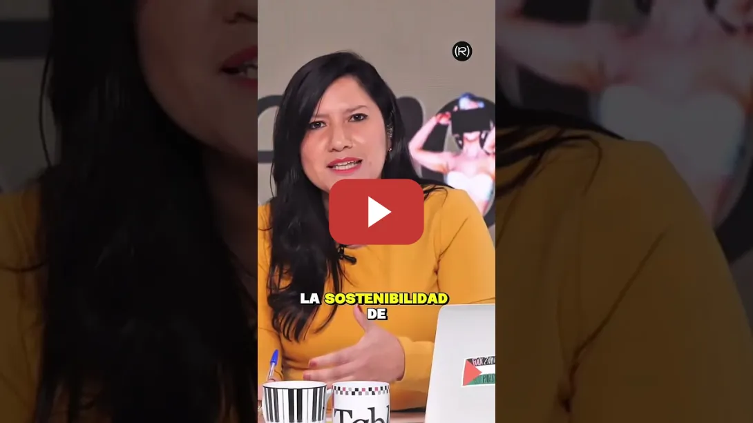 Embedded thumbnail for Laura Arroyo destroza a Julio Iglesias