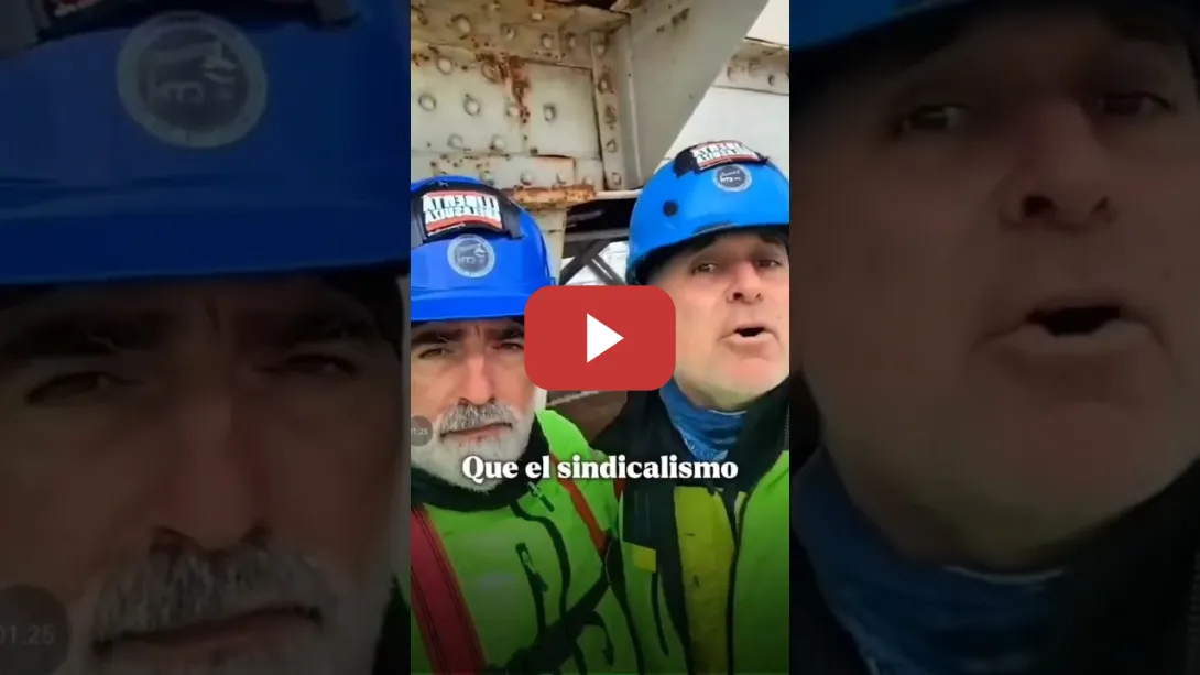 Embedded thumbnail for Irene Montero lleva colchones a los estibadores en huelga por las LISTAS NEGRAS