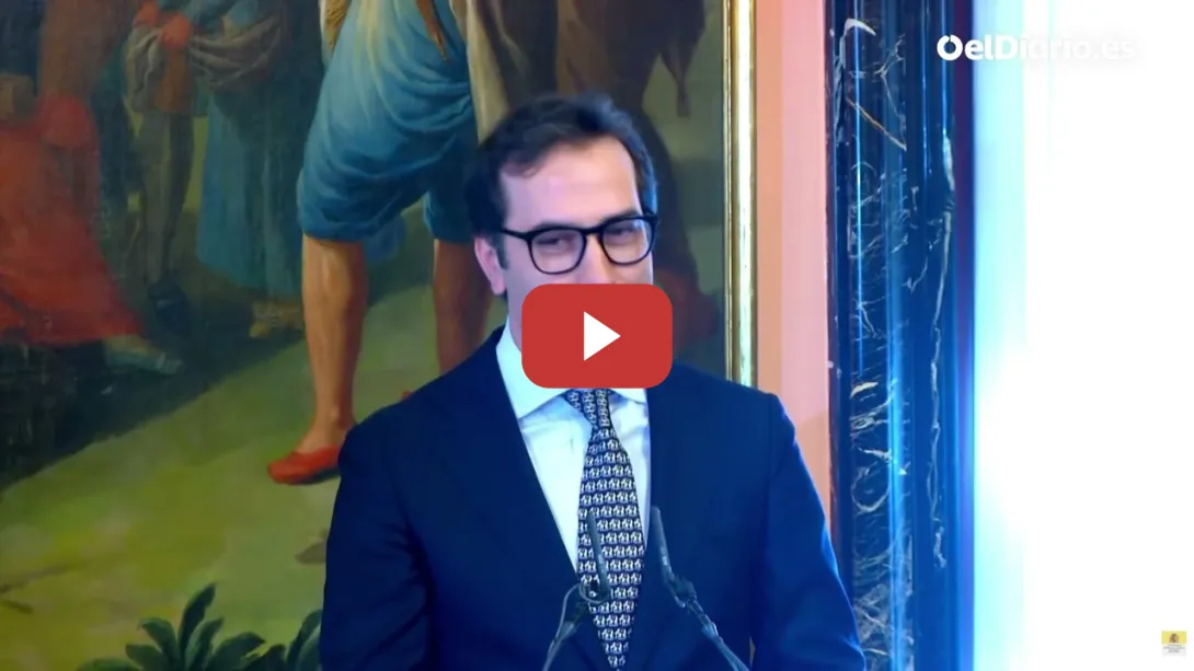 Embedded thumbnail for El familiar discurso de Cuerpo en el traspaso de carteras: "Mi madre no se lo creía"