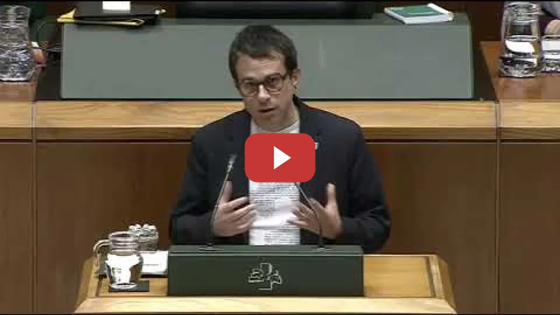 Embedded thumbnail for Euskal industriak lidergo publikoa behar duela nabarmendu du Pello Otxandianok