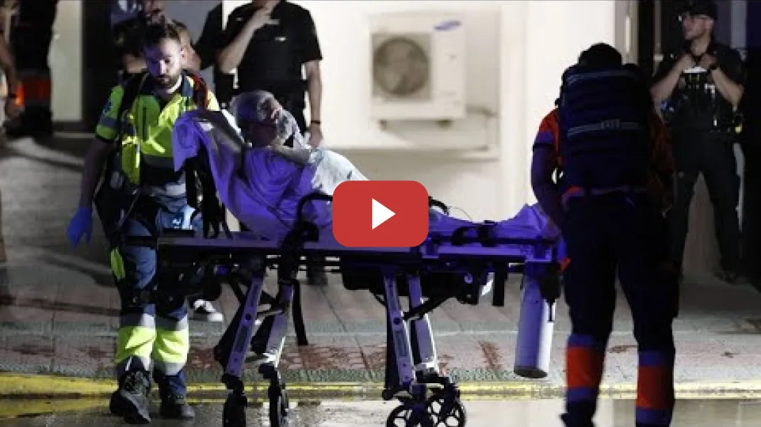 Embedded thumbnail for Un anciano muerto y otros 22 heridos por la explosión de una bombona de oxígeno en Zaragoza