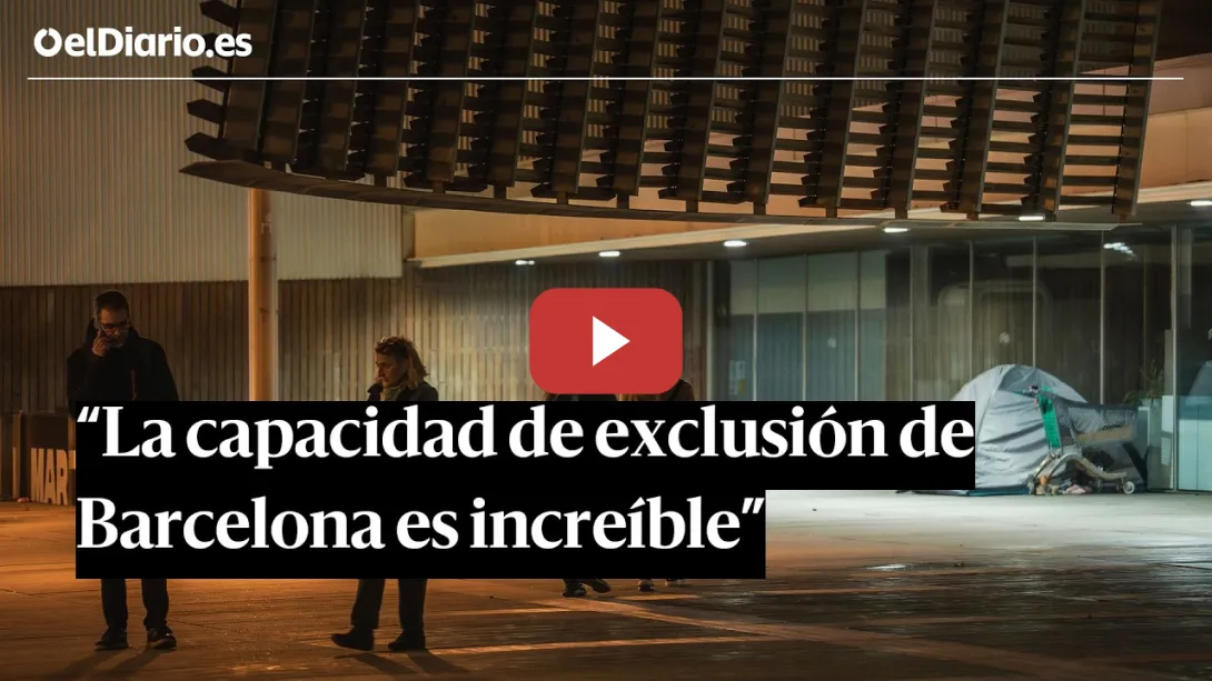 Embedded thumbnail for Una noche con el equipo que atiende a personas sin hogar en Barcelona.