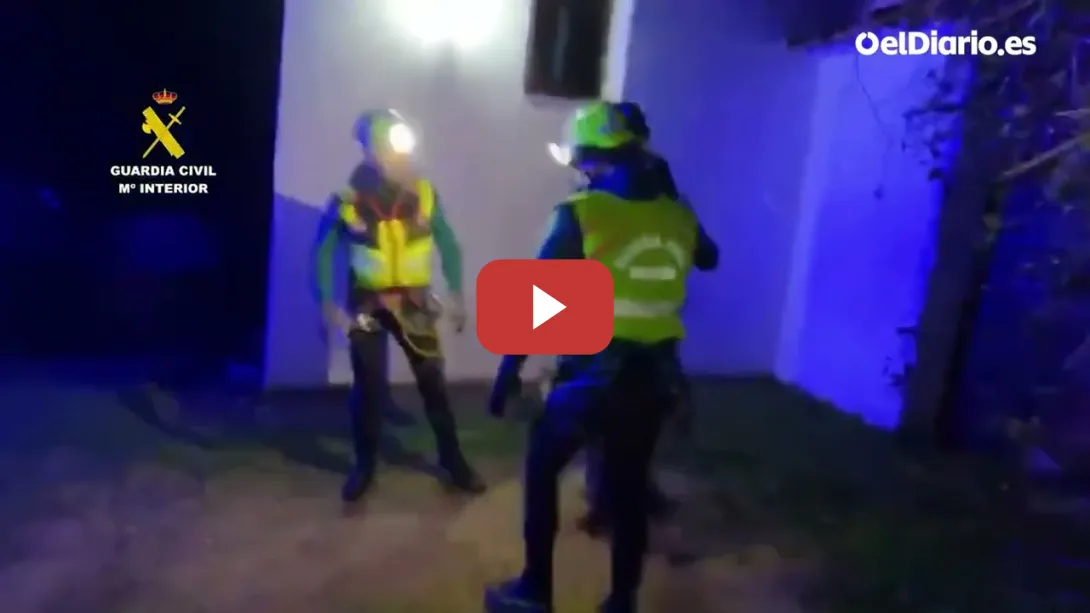 Embedded thumbnail for Así fue la evacuación de la UME y la Guardia Civil en Benaoján (Málaga) y Grazalema (Cádiz)