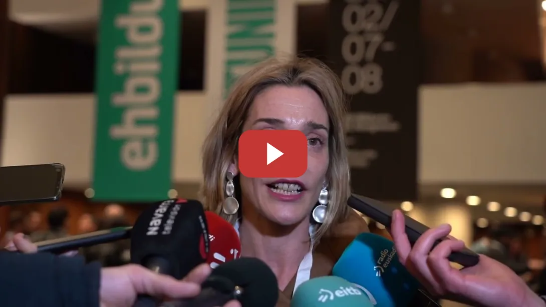 Embedded thumbnail for Declaraciones de Miren Zabaleta en la apertura del III. Congreso de EH Bildu, desde Iruñea