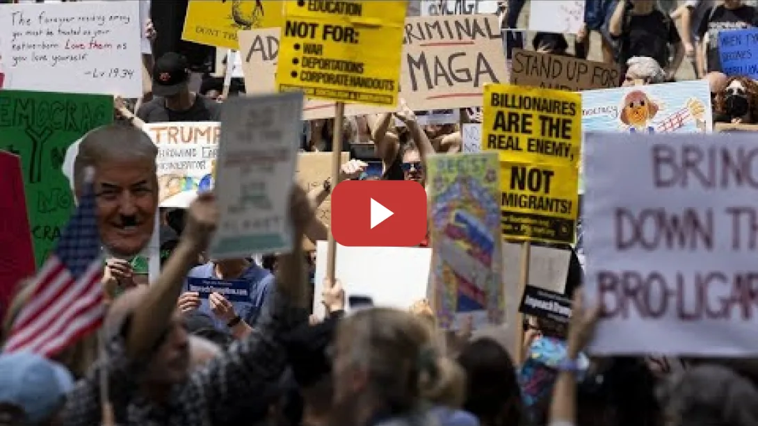 Embedded thumbnail for Una nueva protesta contra el Gobierno de Trump clama en Nueva York contra el &quot;odio&quot; y la &quot;censura&quot;