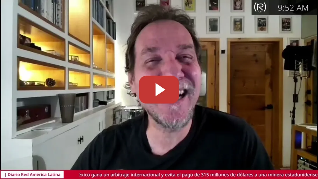 Embedded thumbnail for ¿VAMOS A APAGAR LA TELE EN EL MUNDIAL?  | Videocolumna de Federico Bonasso