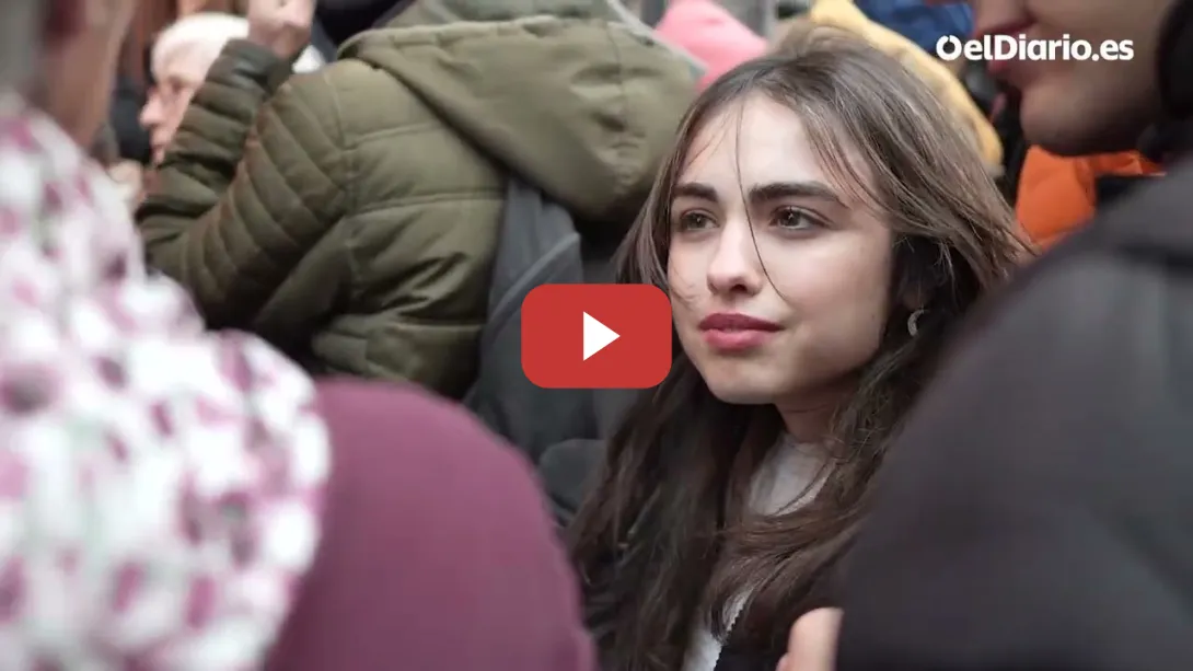 Embedded thumbnail for Asistentes al acto de Rufián y Delgado: “Me ilusiona que se junten para frenar al PP y a Vox”