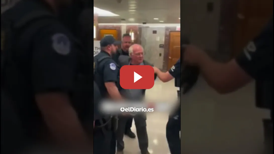 Embedded thumbnail for El cofundador de Ben &amp; Jerry&#039;s es detenido: &quot;El Congreso paga las bombas que matan a niños en Gaza&quot;