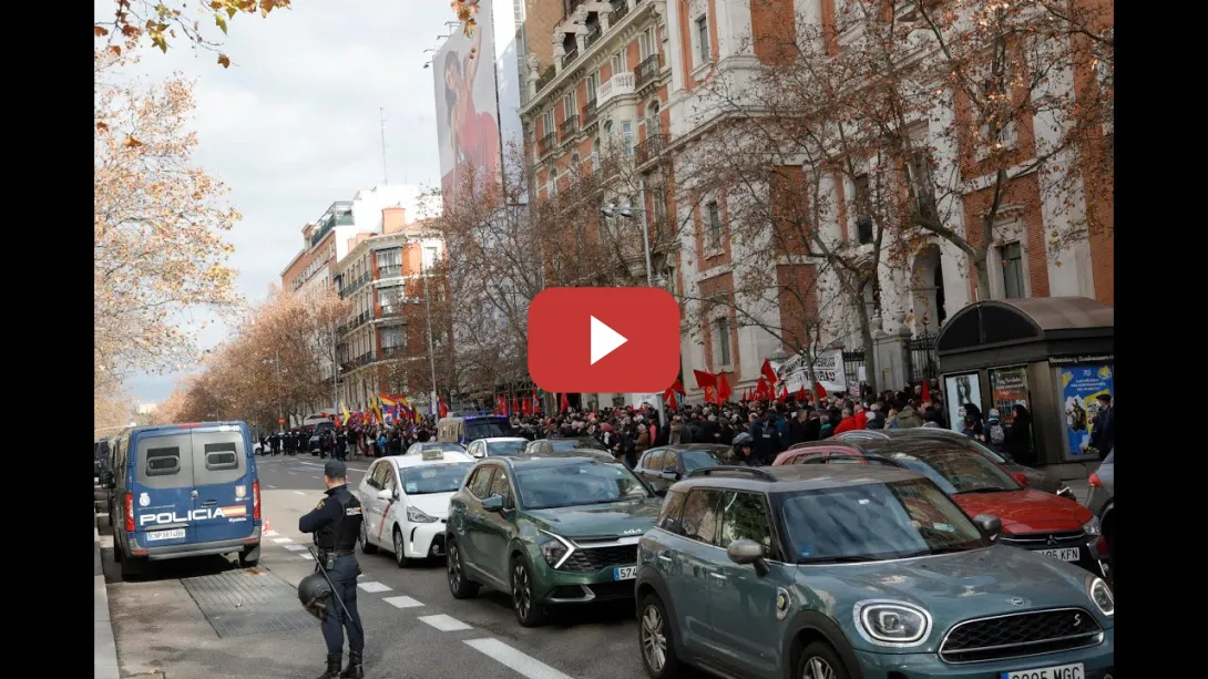 Embedded thumbnail for Centenares de personas condenan en Madrid la "agresión imperialista contra Venezuela"
