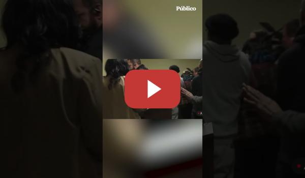 Embedded thumbnail for Un hombre roció con líquido a la congresista demócrata de origen somalí Ilhan Omar en Mineápolis