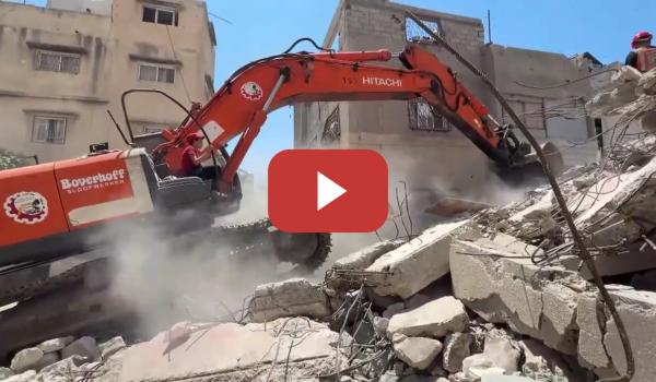 Embedded thumbnail for Gaza intenta exhumar miles de cadáveres pese al veto israelí a la entrada de maquinaria