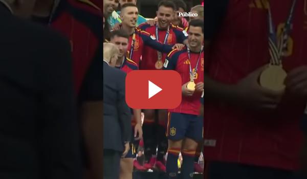 Embedded thumbnail for Mikel Merino imita el "bailecito" de Donald Trump en la final de la Copa del Mundo