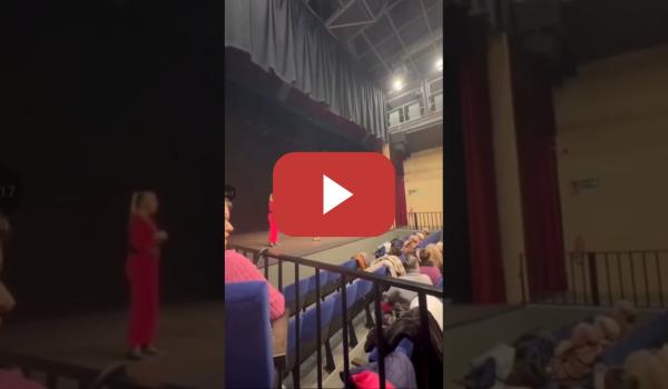 Embedded thumbnail for Expulsan a una concejala del PP por parar la obra del 8M que programó ella misma #8M #pp #fascismo