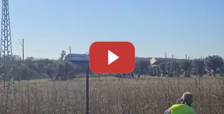 Embedded thumbnail for La colisión de dos trenes en Urda (Toledo) deja, al menos, 30 muertos y 179 heridos