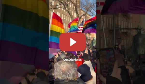 Embedded thumbnail for La bandera del Orgullo vuelve a Stonewall: Nueva York no permitirá a Trump borrar la historia LGBTQ+