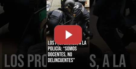 Embedded thumbnail for “Somos docentes, no delincuentes”: La policía carga duramente contra los profesores en huelga