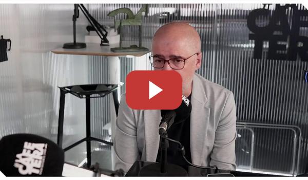 Embedded thumbnail for El Manual de Trump: Por qué NECESITA que odies a la prensa para sobrevivir | Podcast La Cafetera