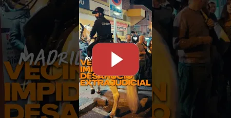 Embedded thumbnail for Vecinos impiden un desahucio extrajudicial en el barrio madrileño de Usera