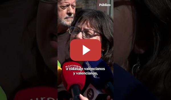 Embedded thumbnail for Despliegan 229 mantas térmicas, en Valencia, con los nombres de las personas fallecidas por la Dana