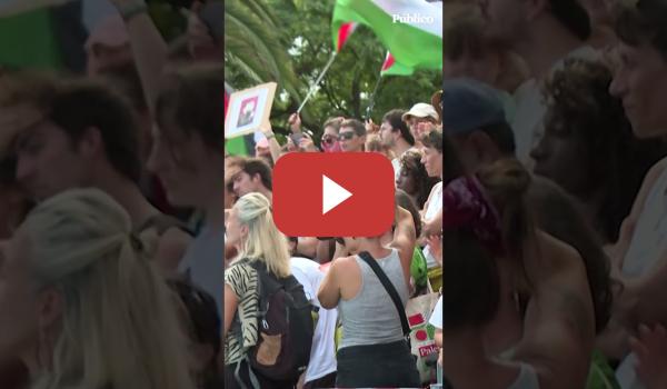 Embedded thumbnail for Una treintena de barcos salen desde el puerto barcelonés de Moll de la Fusta rumbo a Gaza
