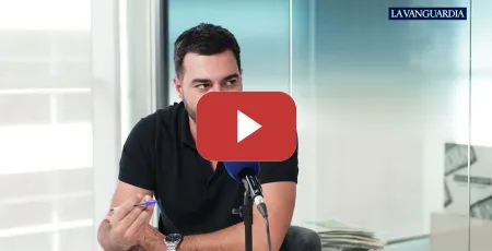 Embedded thumbnail for Quien hay detrás de esa locura, ¿será un tipo de fuera o de dentro?