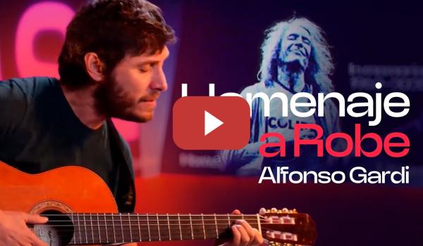 Embedded thumbnail for Alfonso Gardi toca 'La vereda de la puerta de atrás' en homenaje a Robe Iniesta y Extremoduro