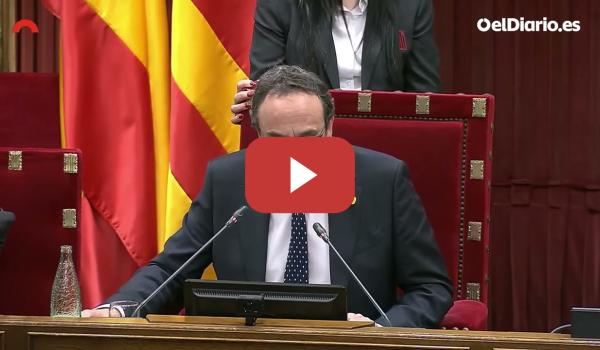 Embedded thumbnail for Suspenden el pleno del Parlament por la caída de trozos de una lámpara del techo