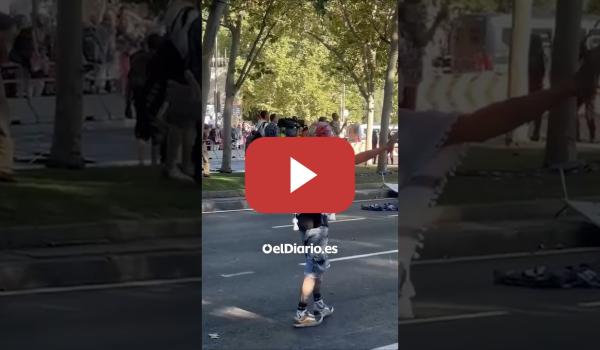 Embedded thumbnail for La Policía carga contra los manifestantes propalestinos tras la cancelación de La Vuelta a España