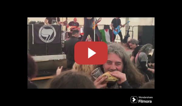 Embedded thumbnail for Fiestón de aniversario en el Tronkobar.