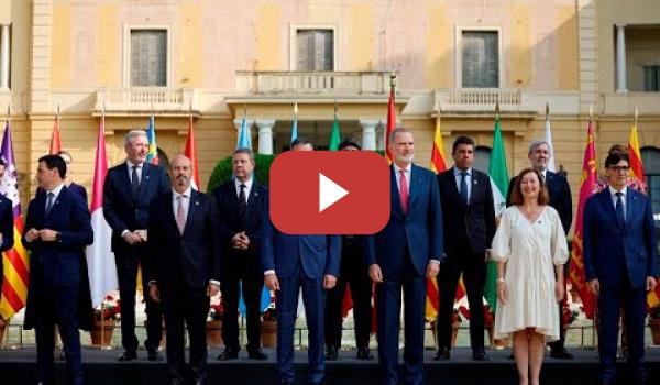 Embedded thumbnail for Así ha sido la foto de familia de la Conferencia de Presidentes con el rey