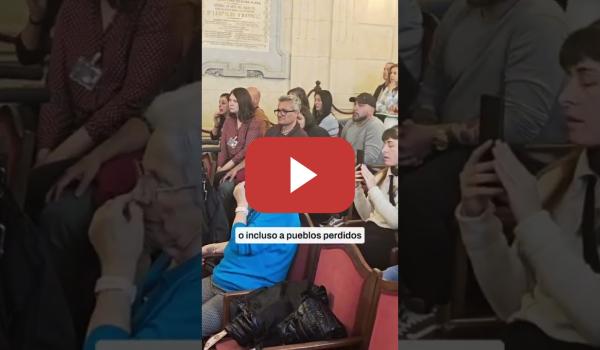 Embedded thumbnail for Una mujer pide al alcalde de Málaga que haga algo por tener una vivienda digna