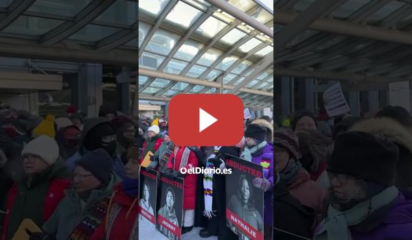 Embedded thumbnail for Protestas a 30º bajo cero en el aeropuerto de Minneapolis para protestar contra las deportaciones